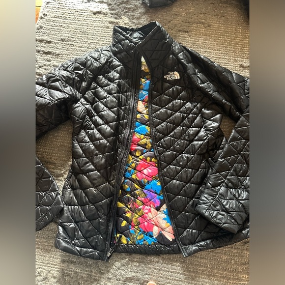The North Face Jacket - Picture 1 of 2
